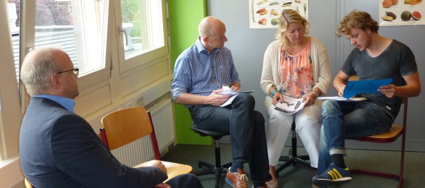 Bezoek Inge Postma C U 18 6 2014 Inge Postma en Edward Koopman in de klas